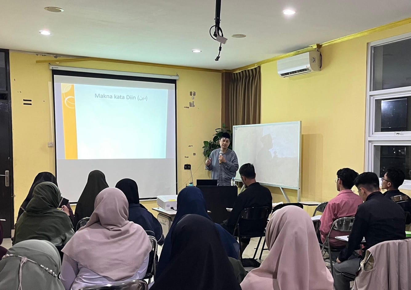 Dīn sebagai Fitrah: Menemukan Makna Beragama di Era Modern